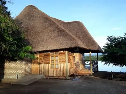 TEMBO SAFARI LODGE