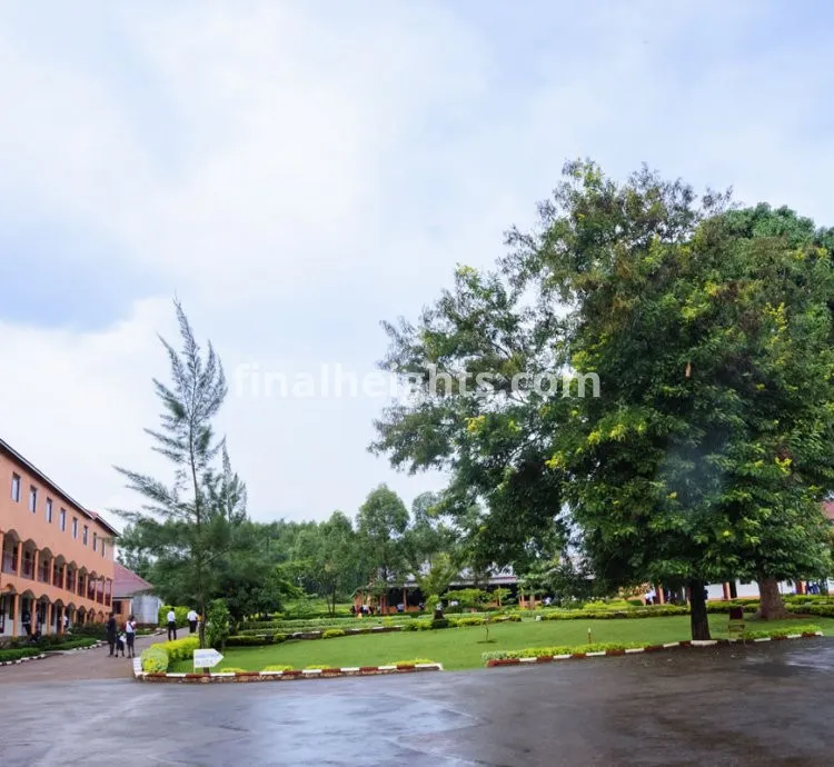 Janan secondary school - Bombo