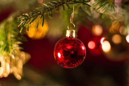 Christmas tree balls 1