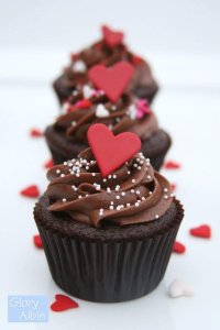 Classic chocolate cupcakes