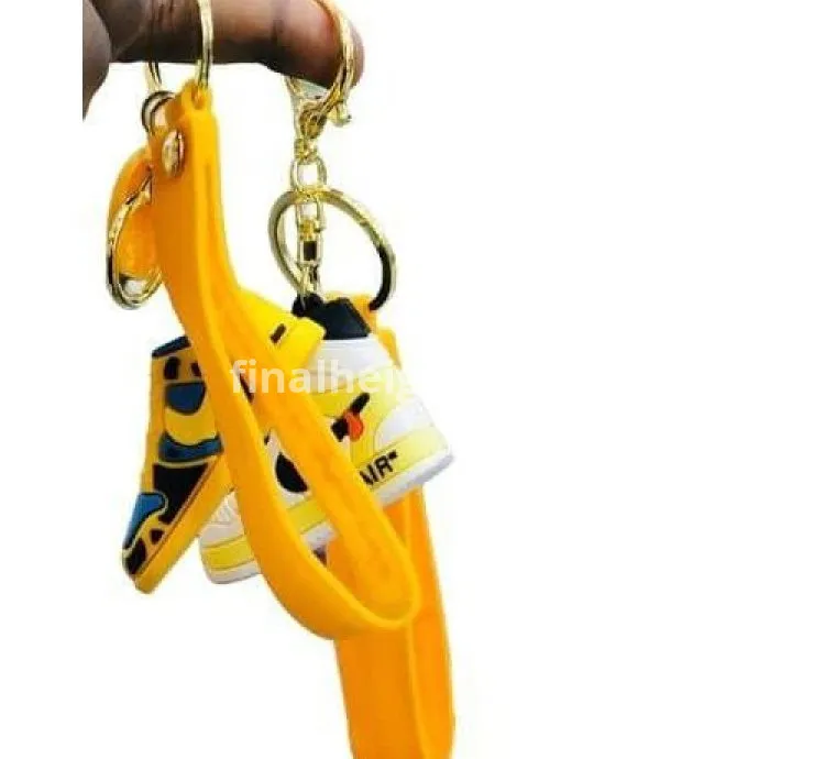 1 Piece Of Made InHand 3D Cute Sneakers/Shoe Design Keychain with Loop and Hook Key Chain For Men and Women 3D Sneaker Keychain Shoe Keychain