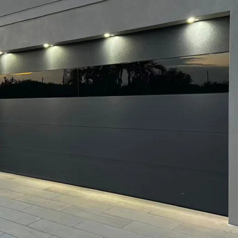 China Factory Custom Flush Modern Single Car Garage Door for Bulk Orders